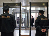 «Наказаны за борьбу с коррупцией»: почему учебные центры по подготовке охранников в Приморье получили 20-миллионные штрафы?